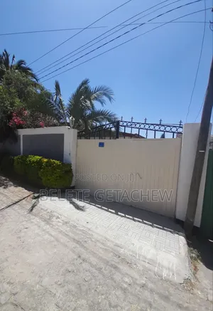 3bdrm Villa in Ayat, Villa House, Bole for sale