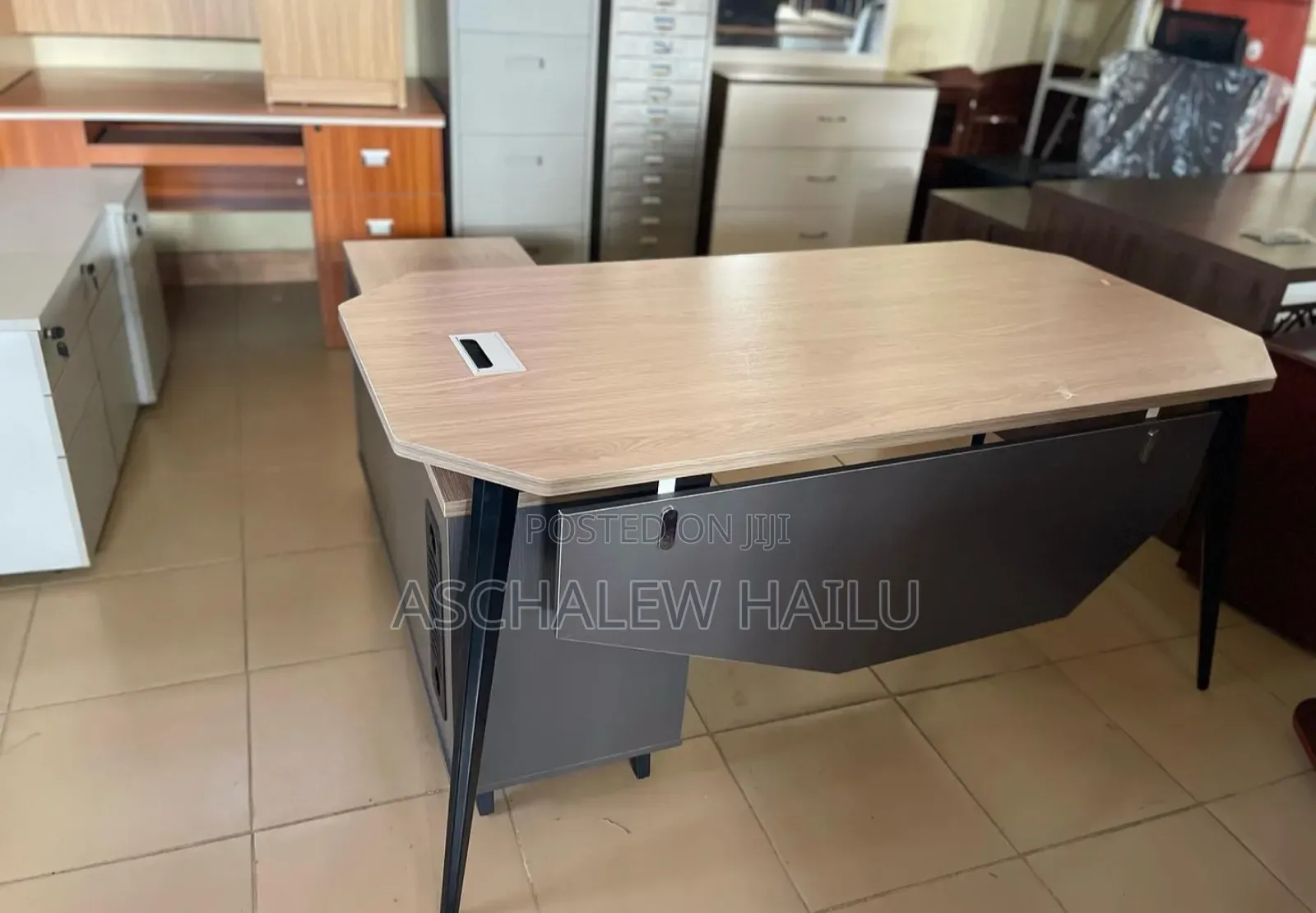 Managerial Table High Quality Matterial Side Table Metal Leg