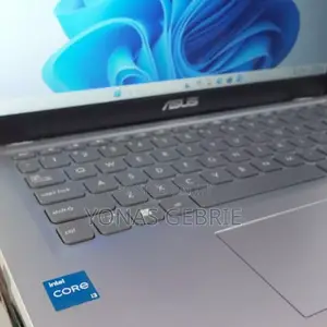 New Laptop Asus VivoBook 15 X505BA 8GB Intel Core I3 SSD 256GB