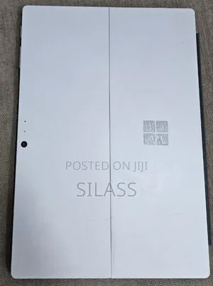 New Laptop Microsoft Surface 8GB Intel Core I7 SSD 256GB