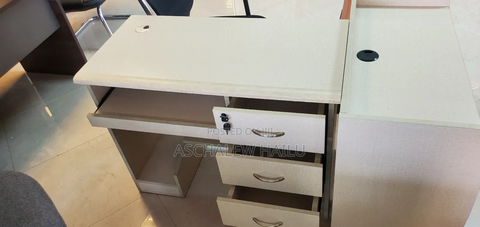 Desk With Drawers and Storage, Home Office Desk የ ቢሮ ጠረጴዛ