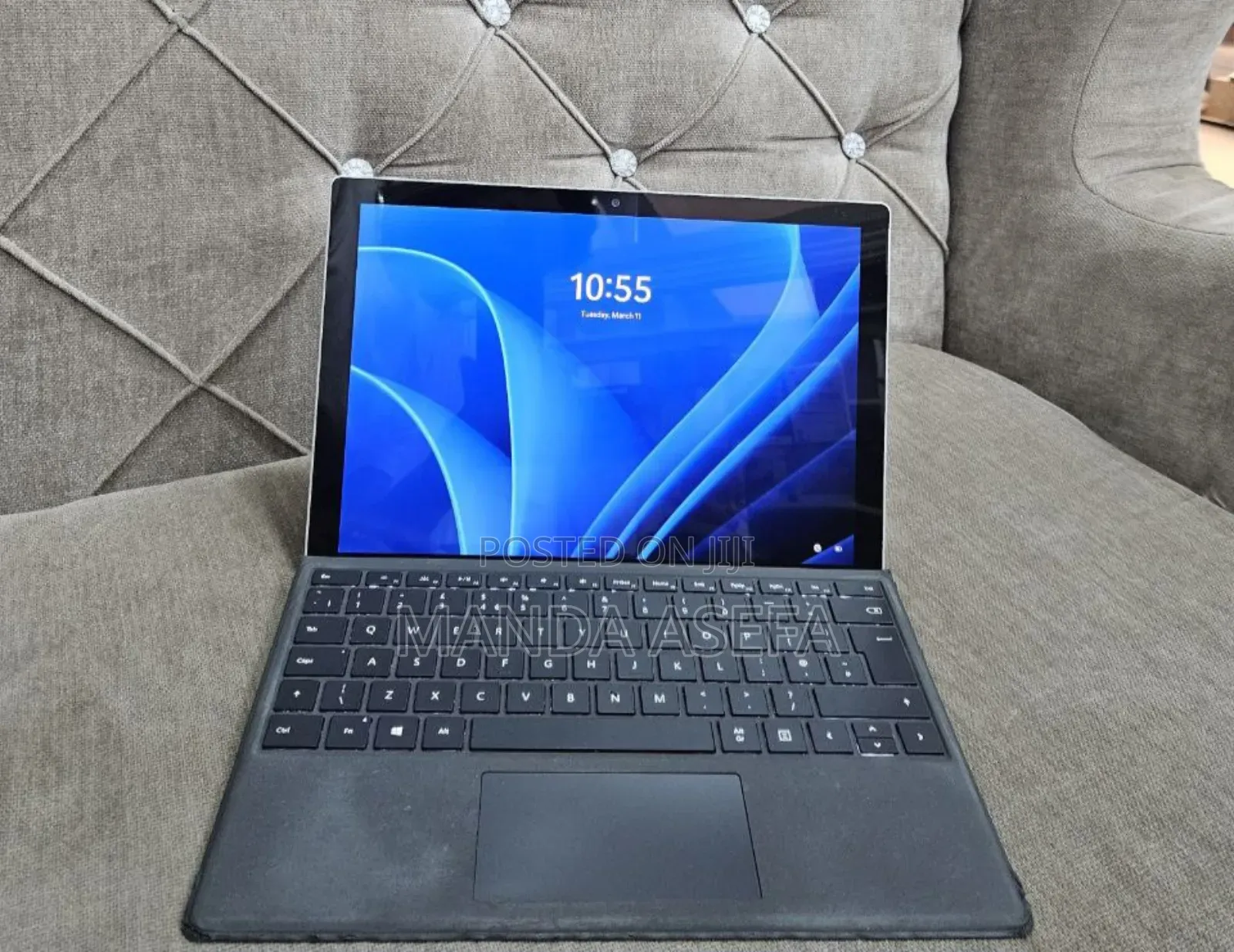 New Laptop Microsoft Surface 8GB Intel Core i7 SSD 256GB