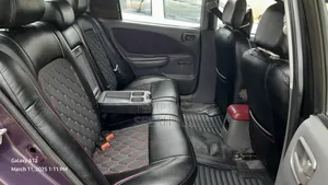 Toyota Avensis 1.6 VVT-i 2000 Burgundy