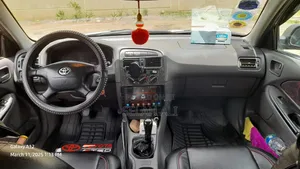 Toyota Avensis 1.6 VVT-i 2000 Burgundy