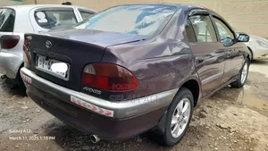 Toyota Avensis 1.6 VVT-i 2000 Burgundy