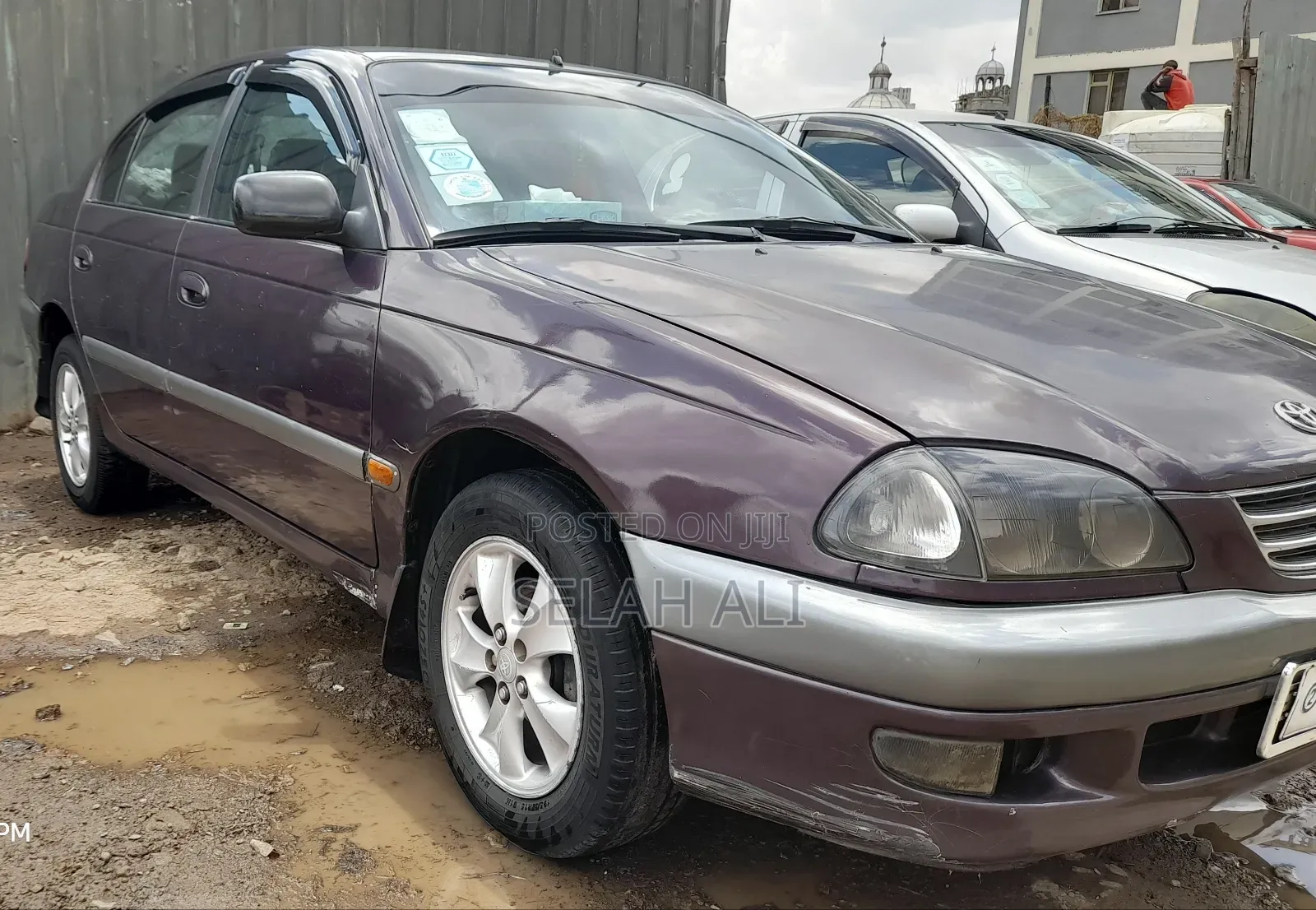 Toyota Avensis 1.6 VVT-i 2000 Burgundy