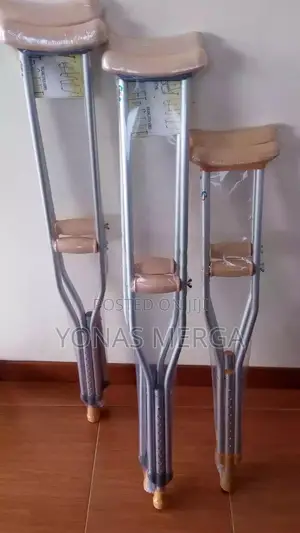 Photo - Auxiliary / Underarm Crutches,ክራንች Model Name/Number: Mo2087