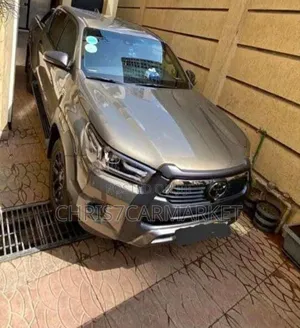 Toyota Hilux Revo Double Cab Deisel 2.8 RWD 2022 Green