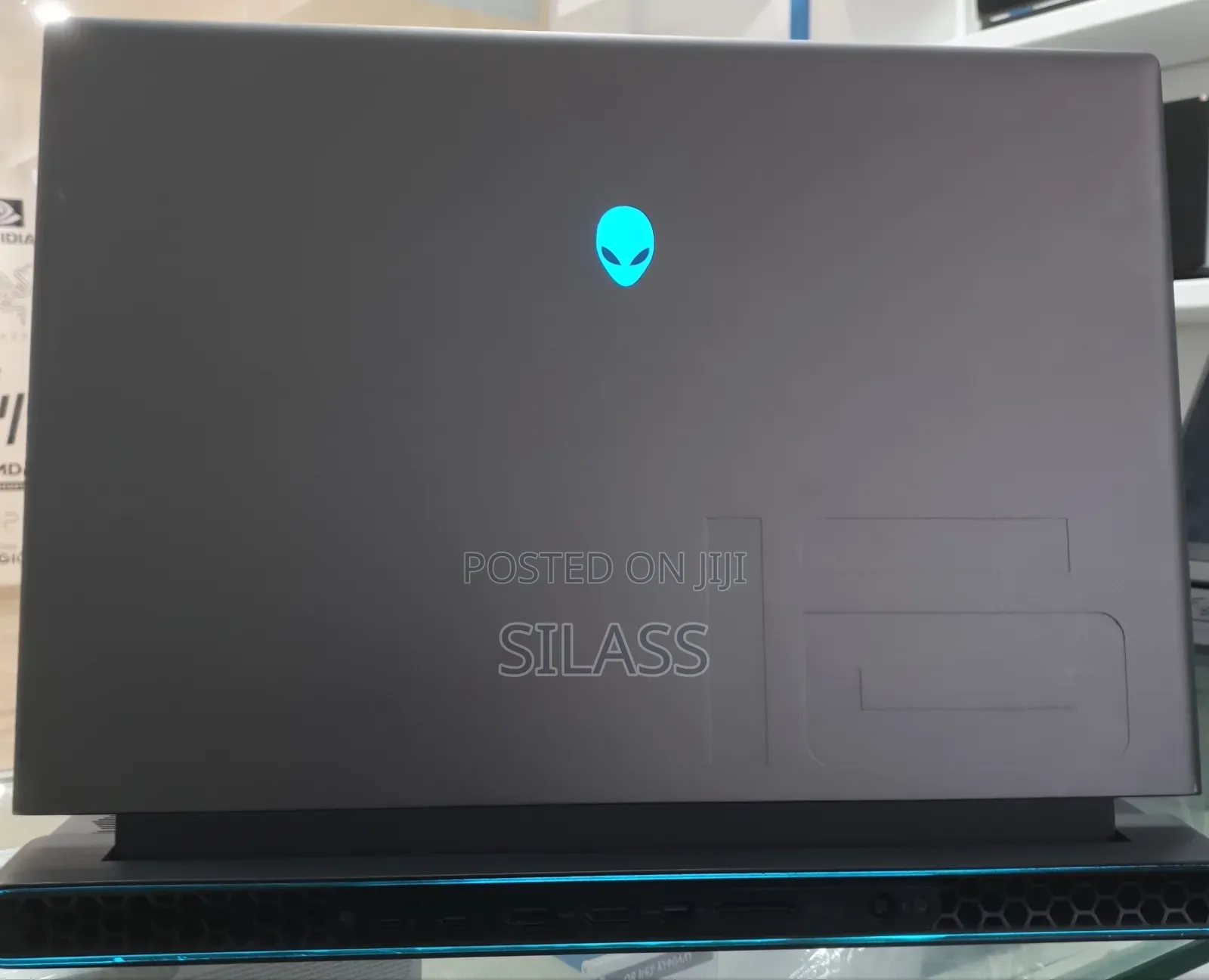 New Laptop Alienware M17x R2 16GB Intel Core I9 SSD 1T