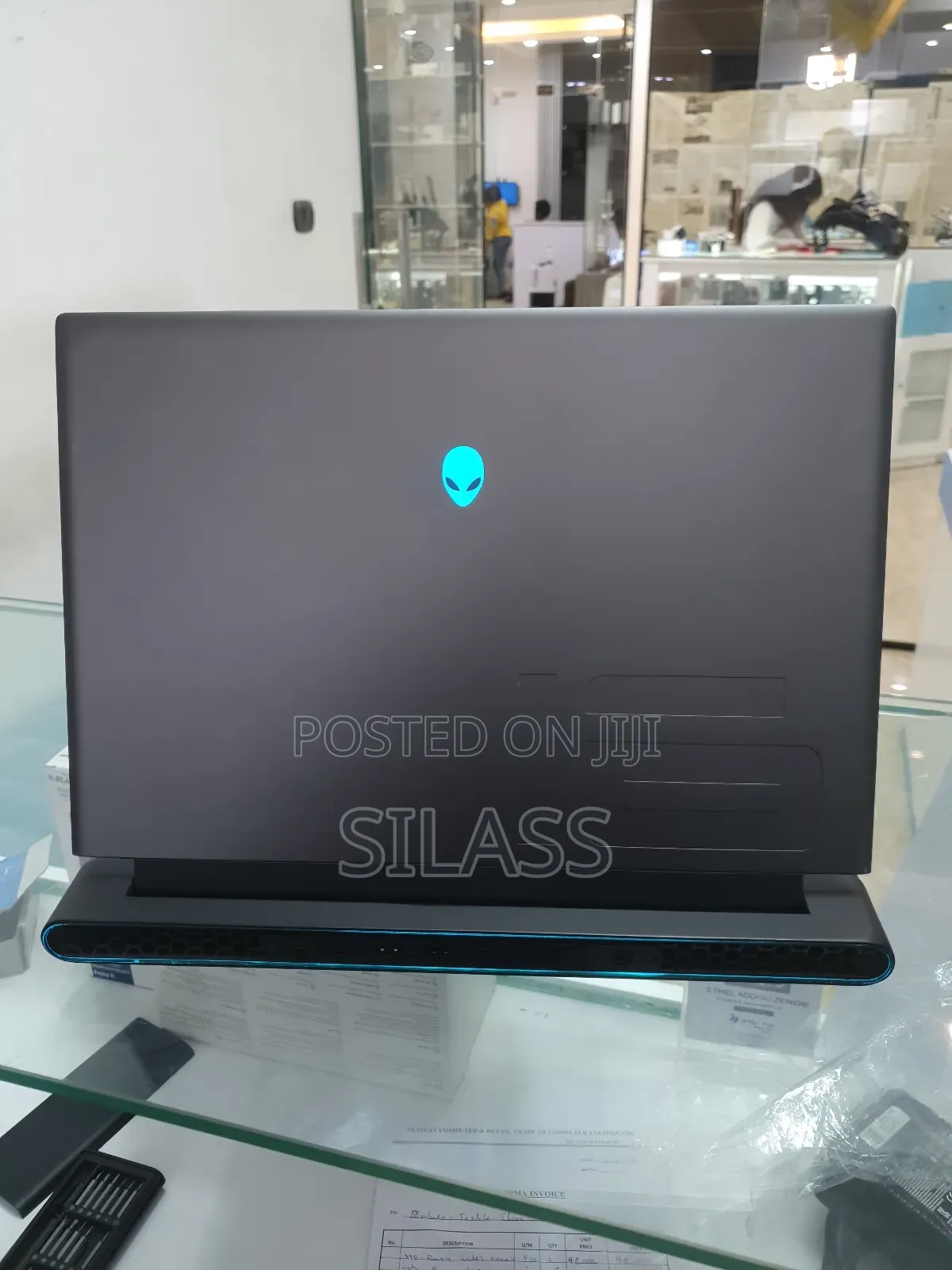 New Laptop Alienware M17x R2 16GB Intel Core I9 SSD 1T