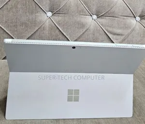 New Laptop Microsoft Surface 8GB Intel Core I7 SSD 256GB