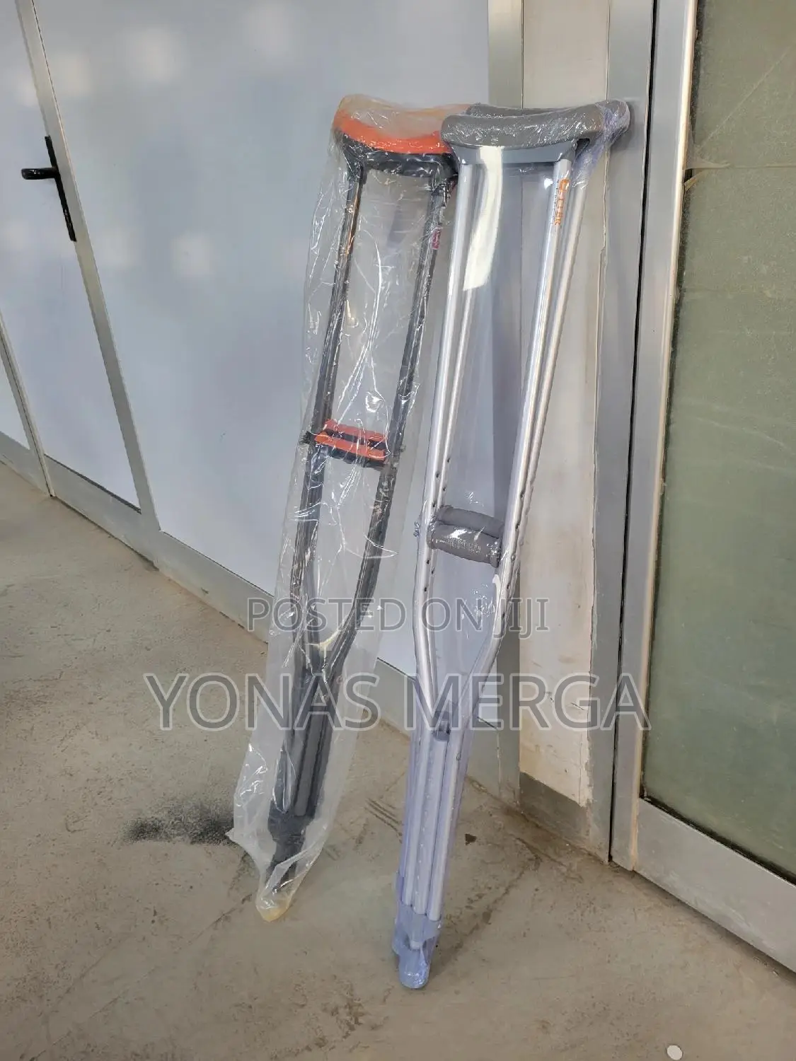 Pair Aluminium Underarm Crutches፼声slip-Resistant Tips,ክራንች