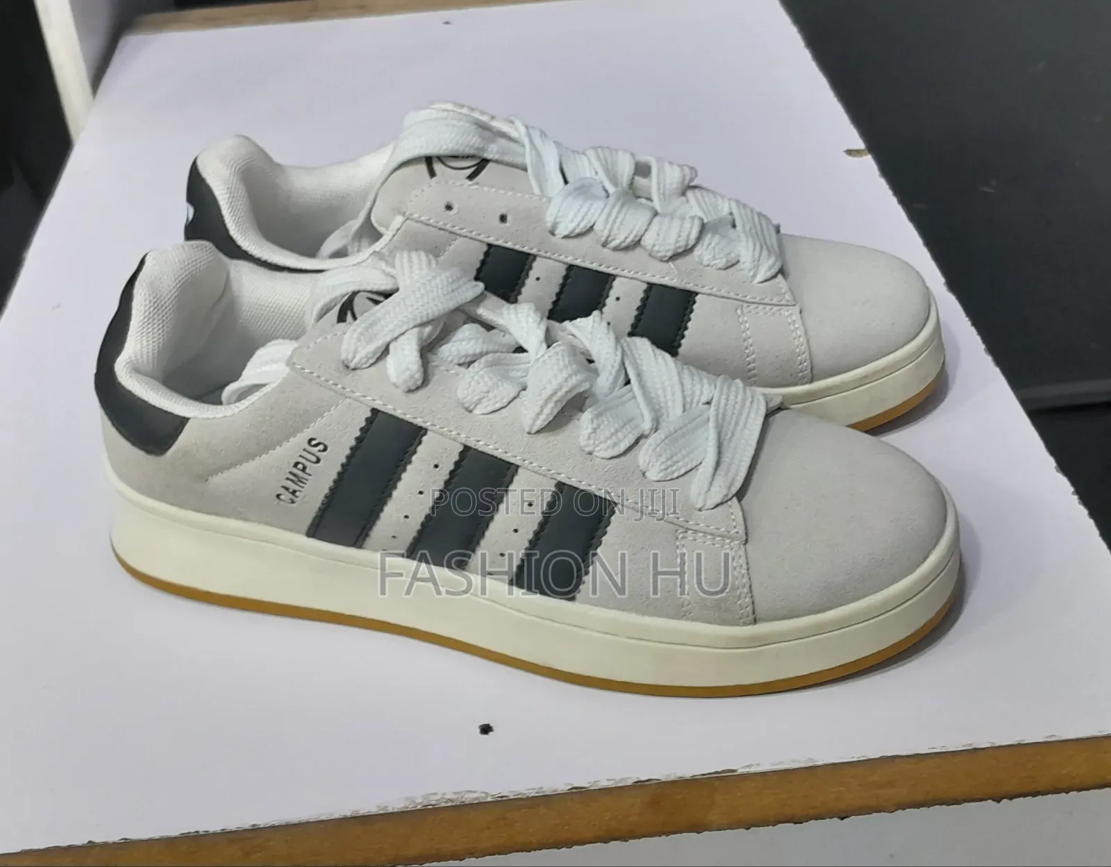 Adidas Old School