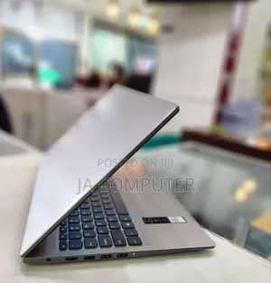 New Laptop Lenovo Ideapad 3 8GB Intel Core I3 SSD 256GB