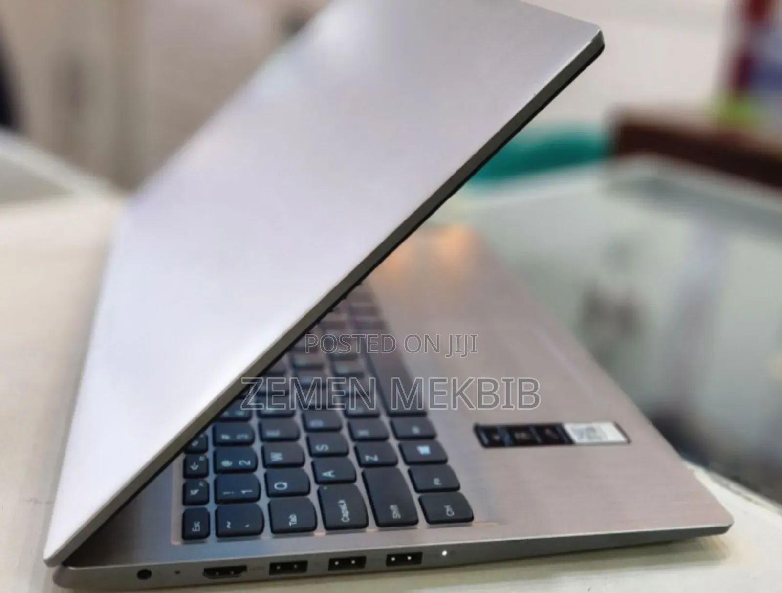 New Laptop Lenovo Ideapad 3 8GB Intel Core I3 SSD 256GB