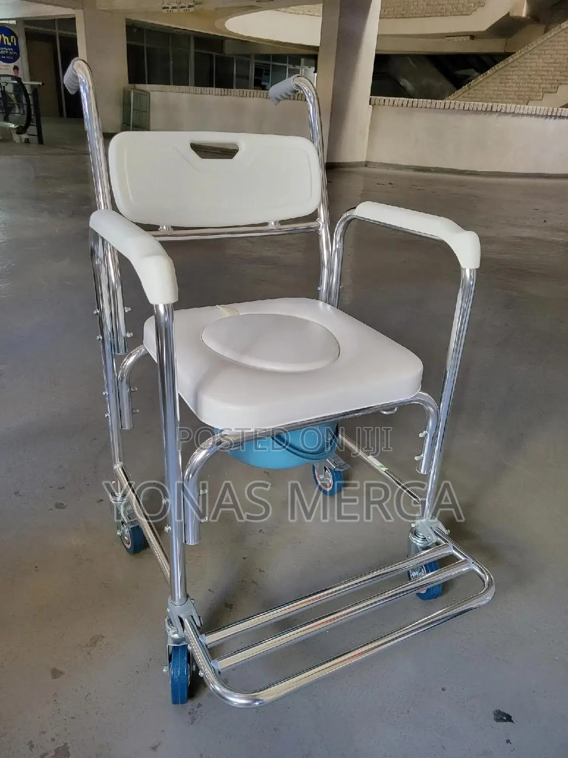 Shower Chair With Wheels፯卧commode Chair鄏፭bedside Commode