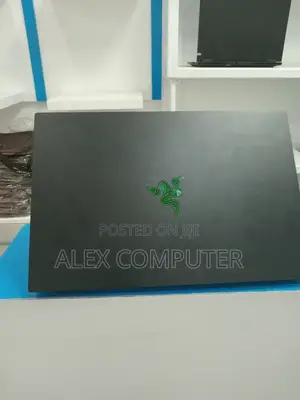 New Laptop Razer Blade 16GB Intel Core I7 SSD 1T