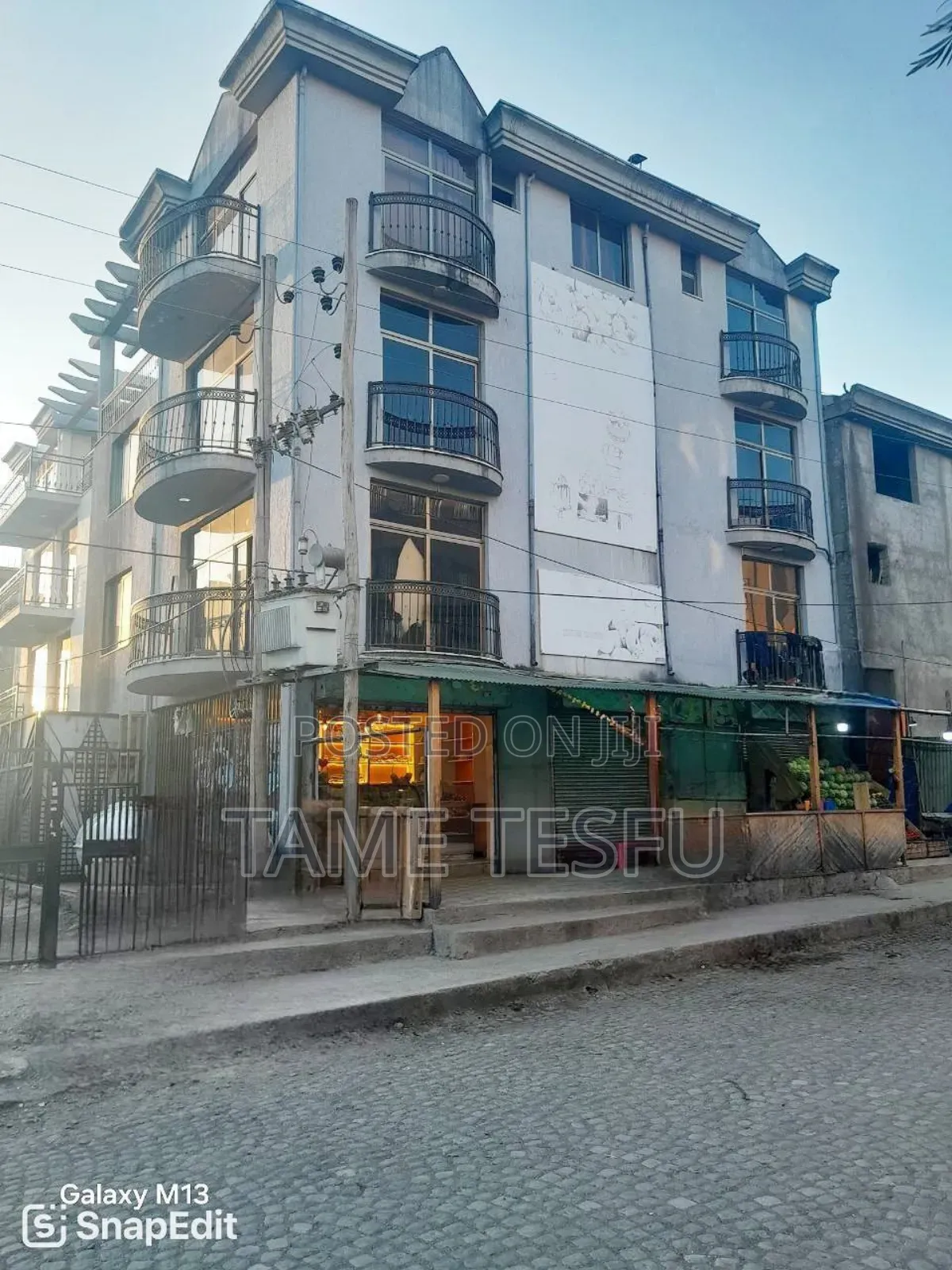 Furnished 10bdrm House in Hayat, Bole for sale