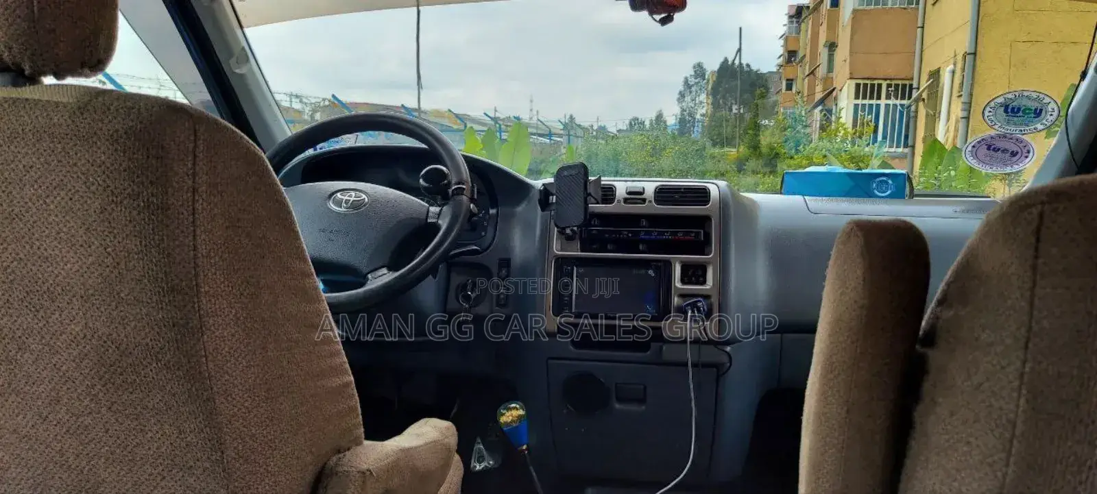 Toyota HiAce 2010 White