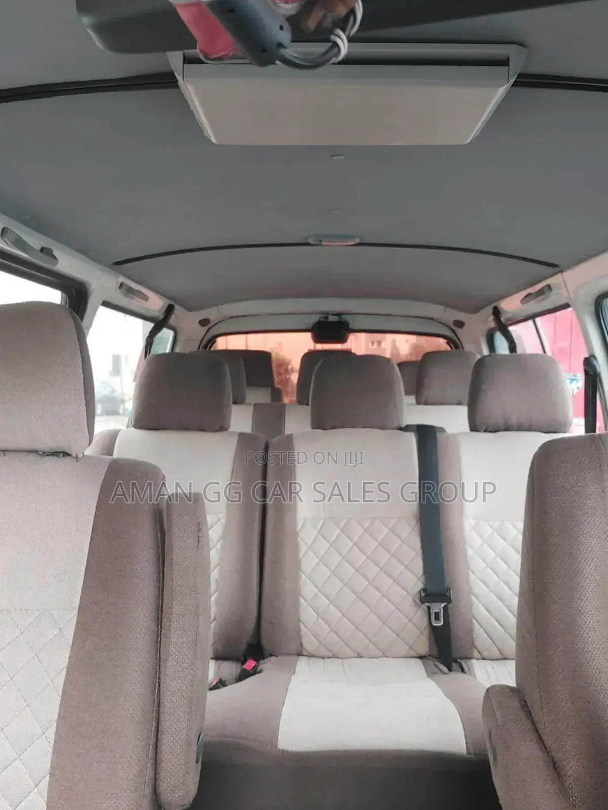 Toyota HiAce 2010 White