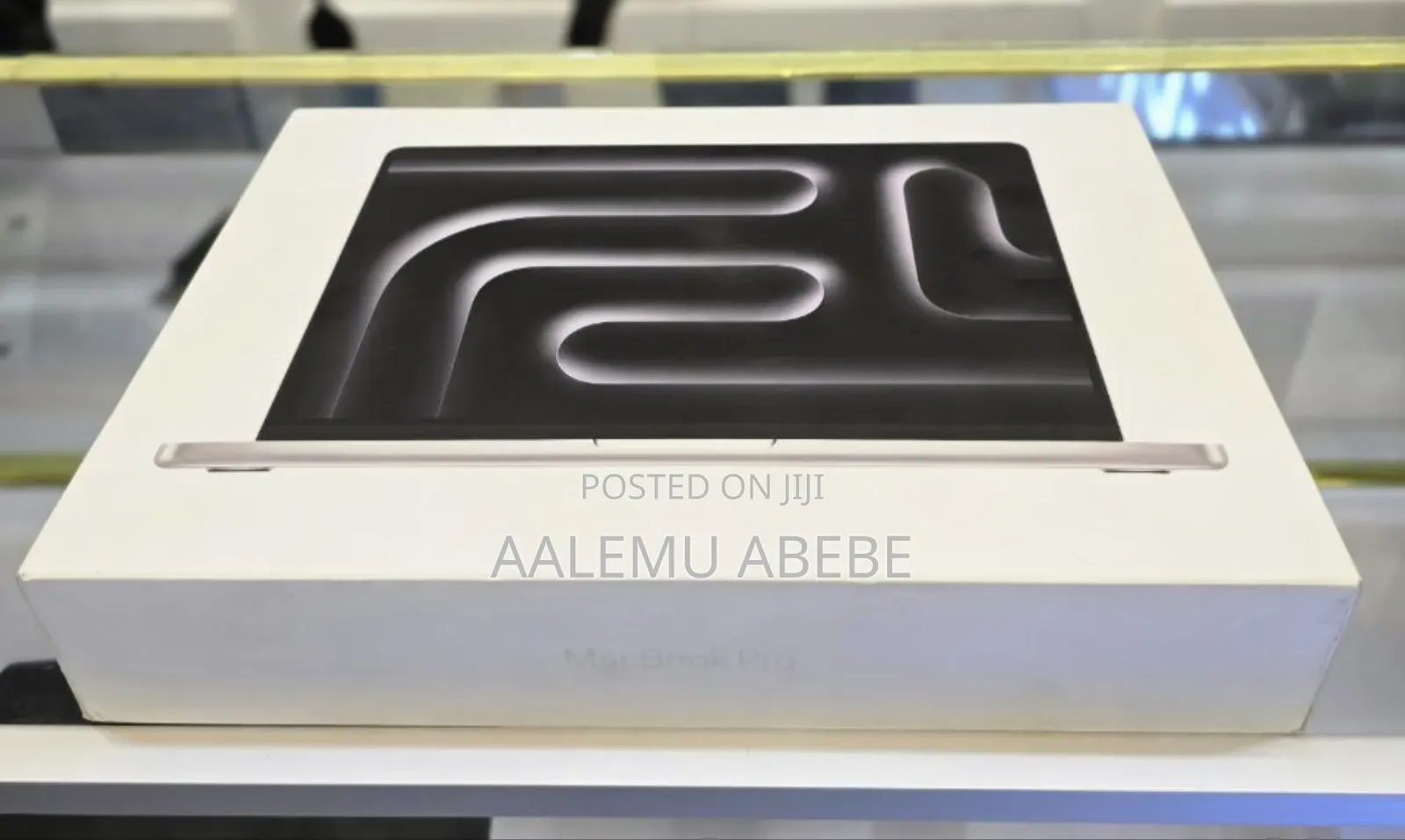 New Laptop Apple MacBook Pro 2023 M3 14-Inch 18GB Apple M3 SSD 512GB