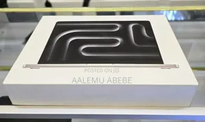 New Laptop Apple MacBook Pro 2023 M3 14-Inch 18GB Apple M3 SSD 512GB