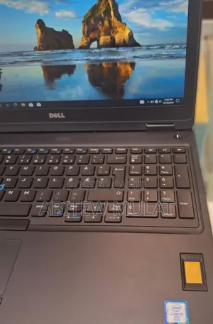 Photo - New Laptop Dell Latitude 5580 8GB Intel Core I5 SSD 256GB