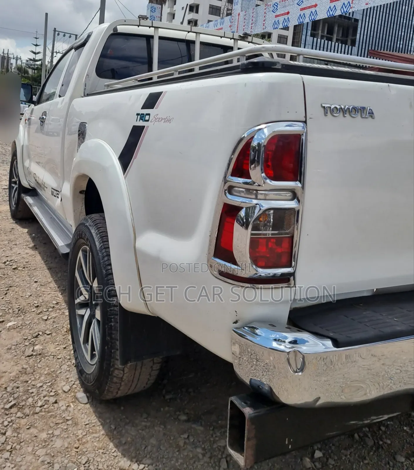 Toyota Hilux 2013 White