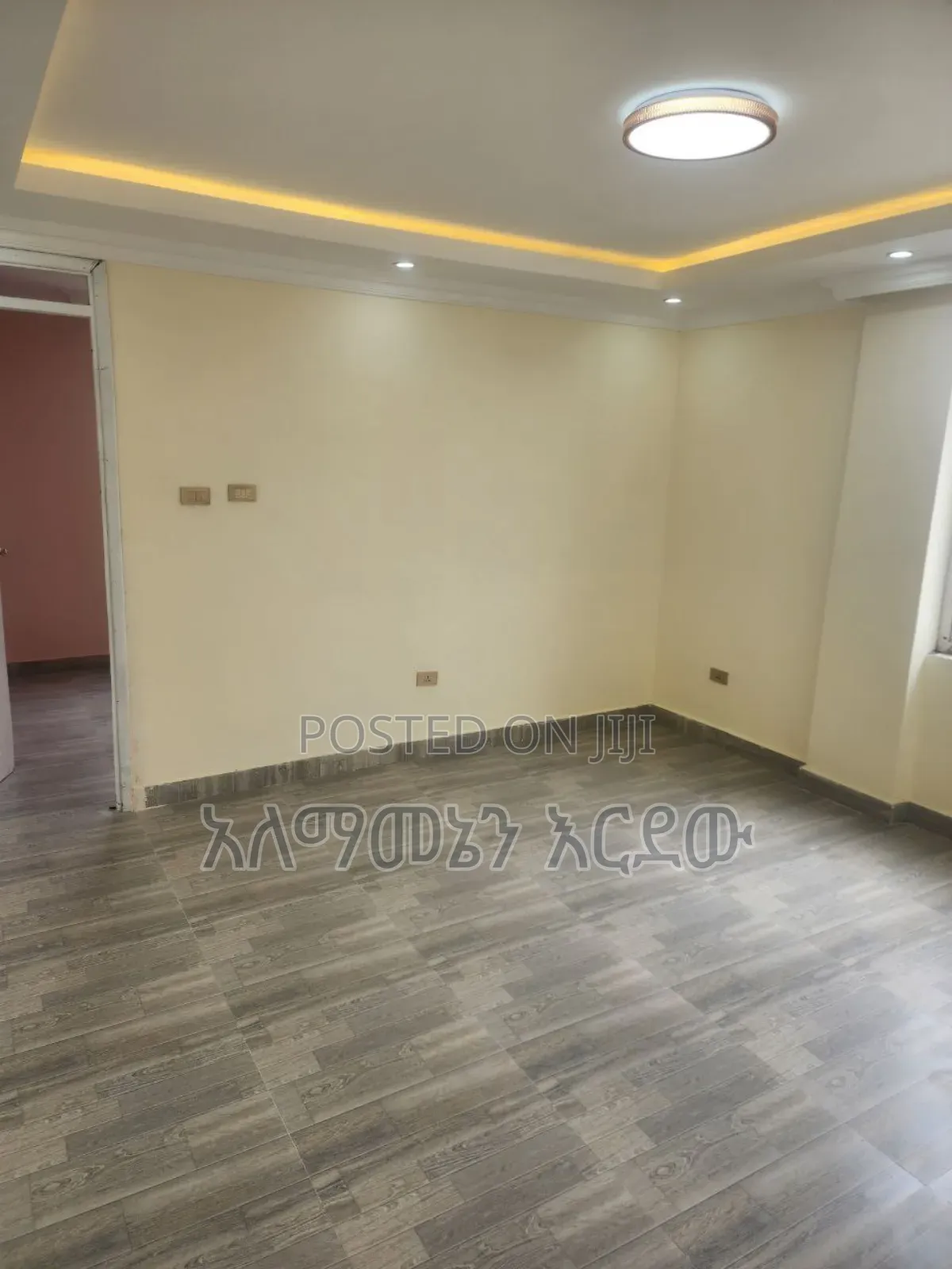 Furnished 1bdrm Condo in ሰሚት ኮንዶሚንየም, Bole for sale