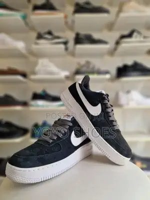 Nike Air Force 1 Black