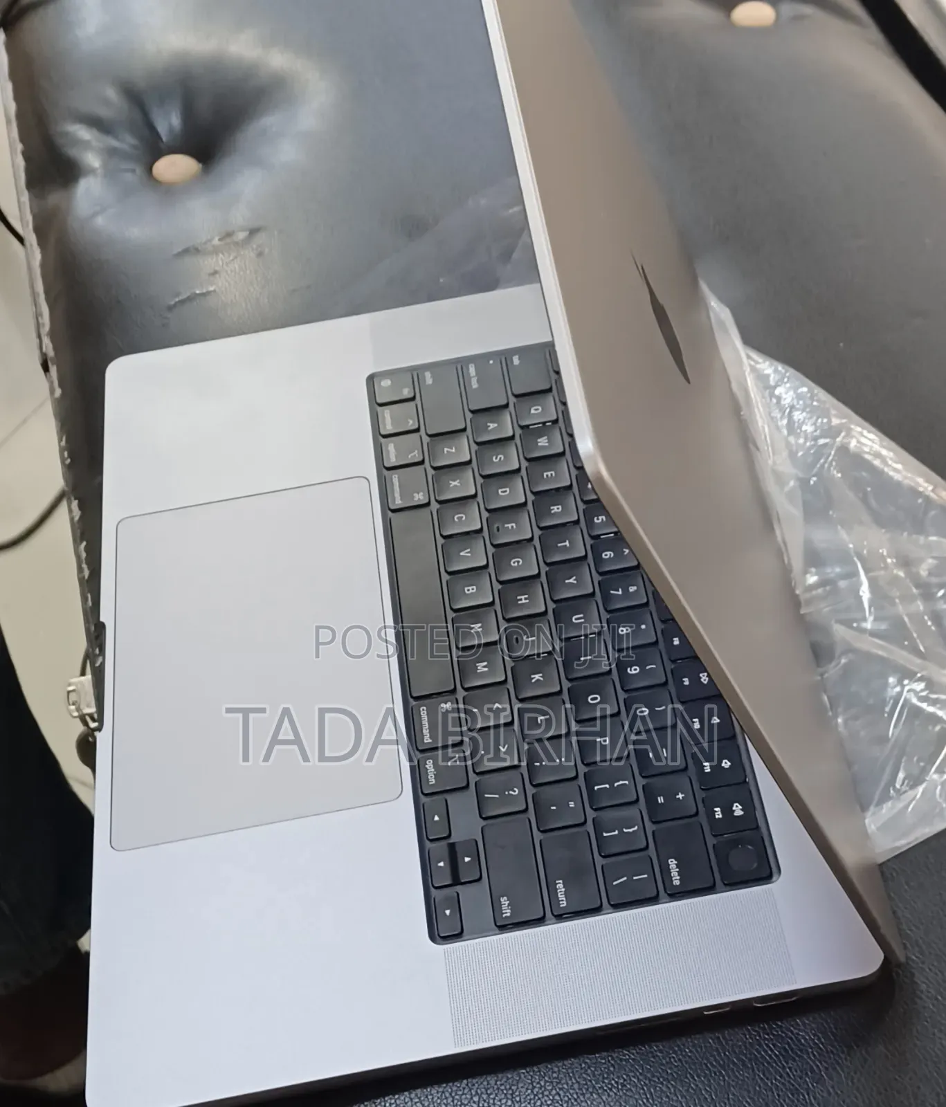 New Laptop Apple MacBook Pro M1 16GB Apple M1 Pro SSD 1T