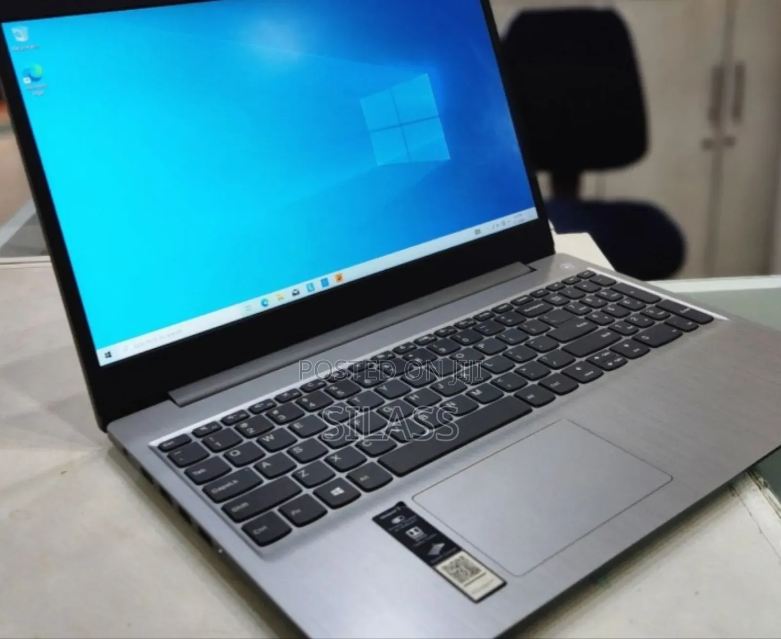 New Laptop Lenovo Ideapad 3 8GB Intel Core I3 SSD 256GB