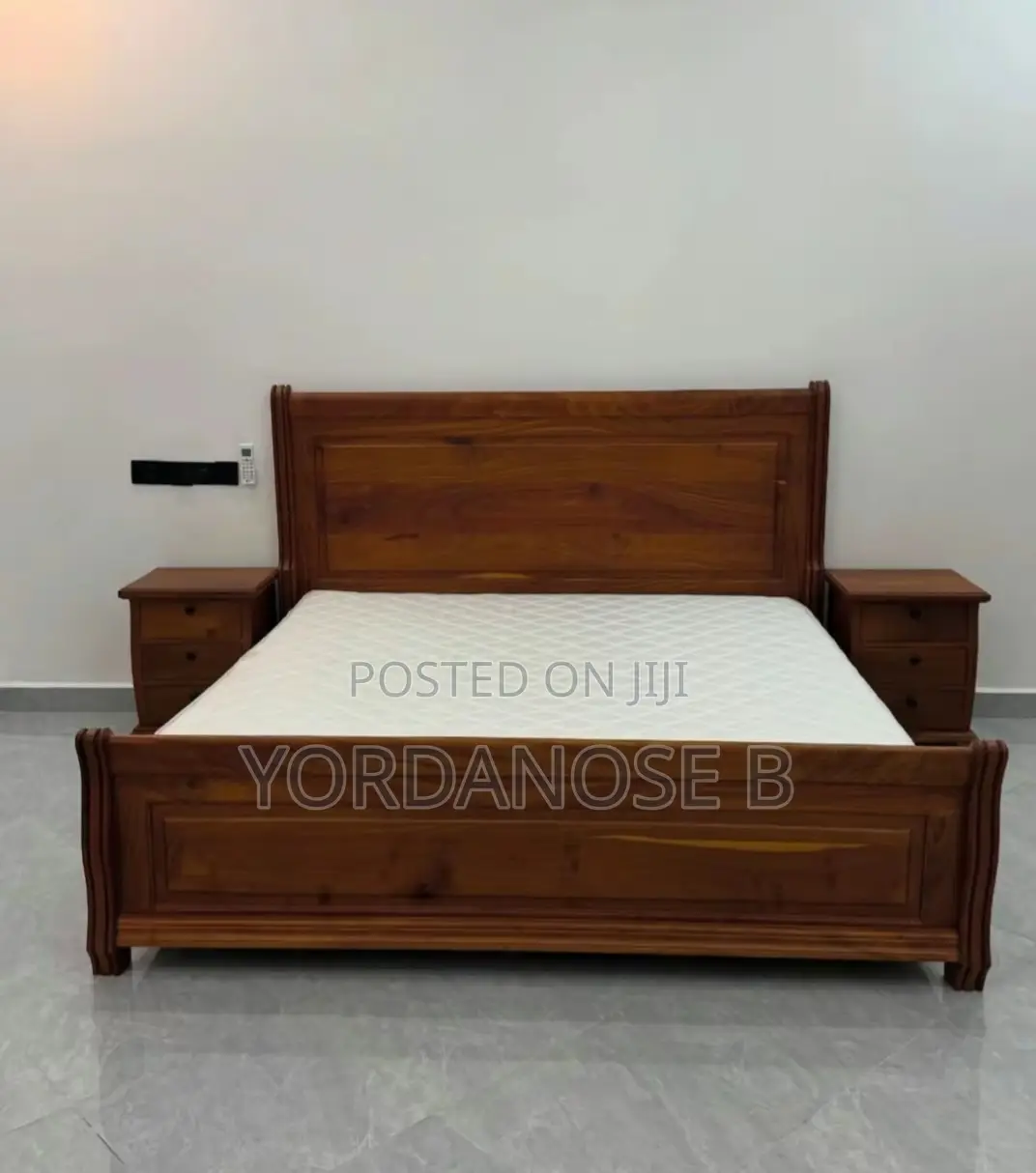 Bed. Bedroom