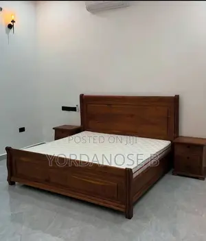 Bed. Bedroom