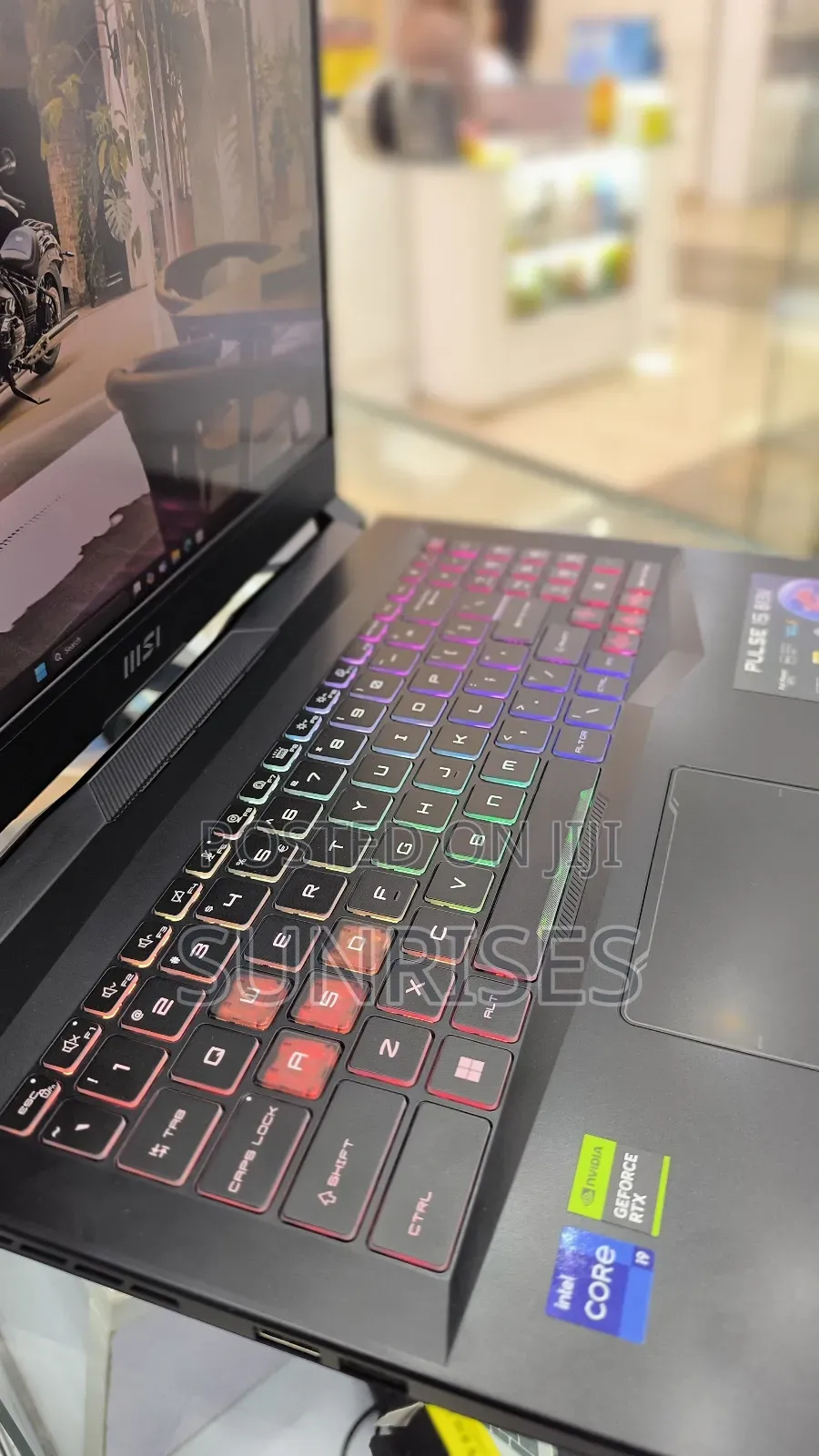 New Laptop MSI Pulse GL66 16GB Intel Core I9 SSD 1T