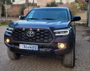 Toyota Tacoma 4dr Double Cab 2016 Gray