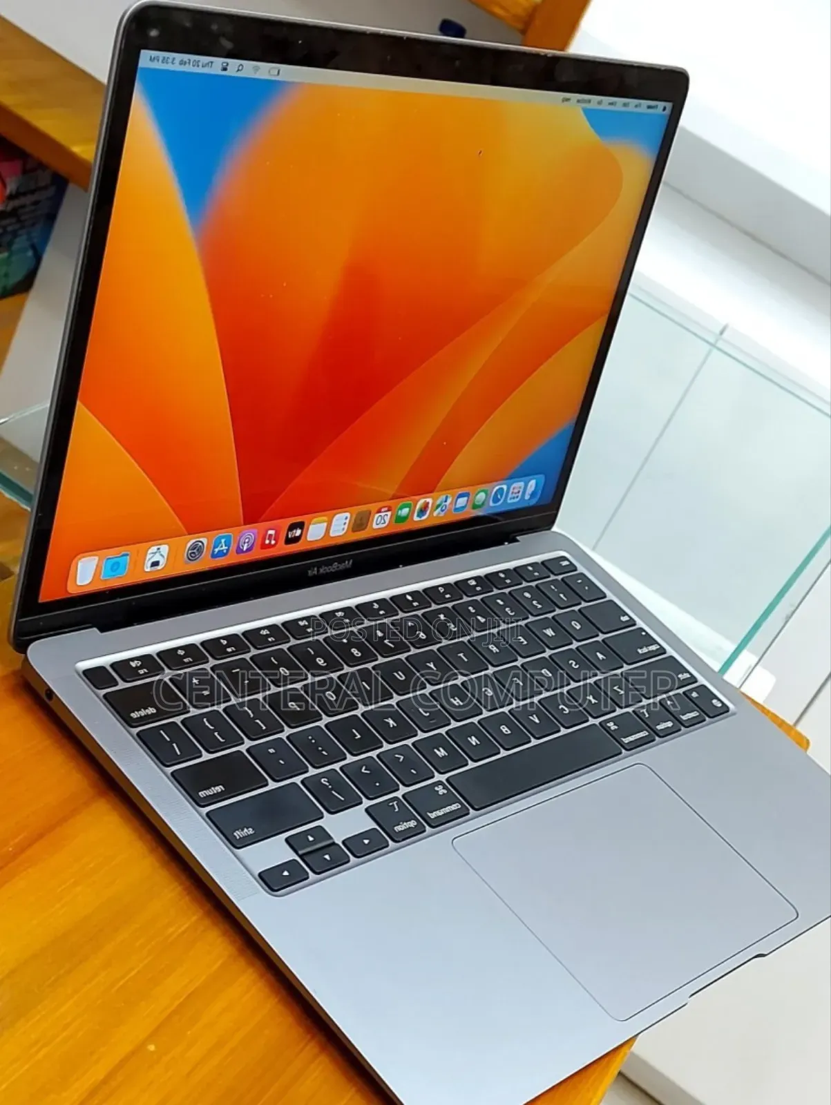 New Laptop Apple MacBook Air 2020 M1 8GB Apple M1 SSD 256GB