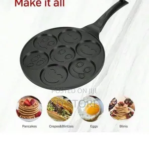  Momcoc Smiley Face Non Stick Pancake Pan 