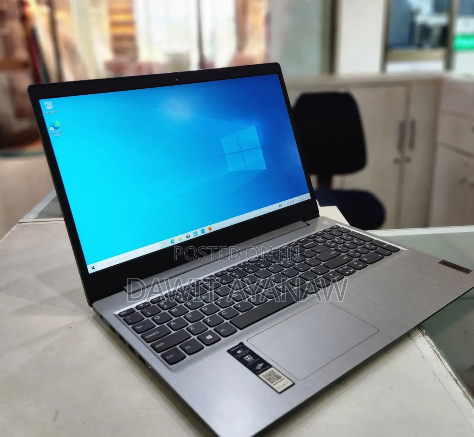 New Laptop Lenovo 8GB Intel Core I3 SSD 256GB