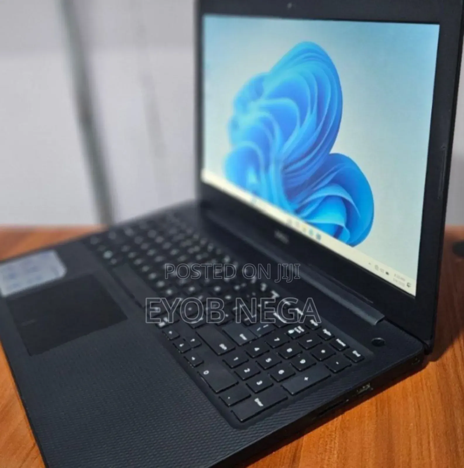 New Laptop Dell Inspiron 15 8GB Intel Core I5 HDD 1T