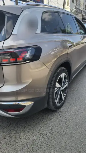 Volkswagen ID.6 2023 Gray