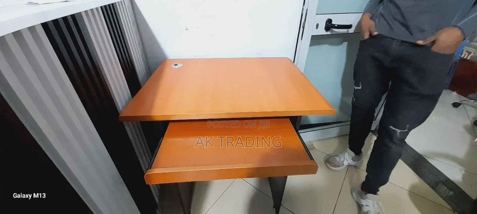 Modern Min Table