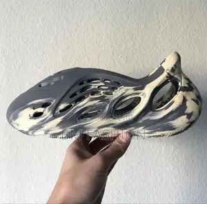 Adidas Yeezy Foam RNNR Multicolor