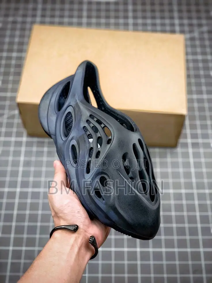 Adidas Yeezy Foam RNNR