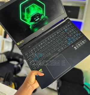 Photo - New Laptop Acer 16GB Intel Core I7 SSD 1T