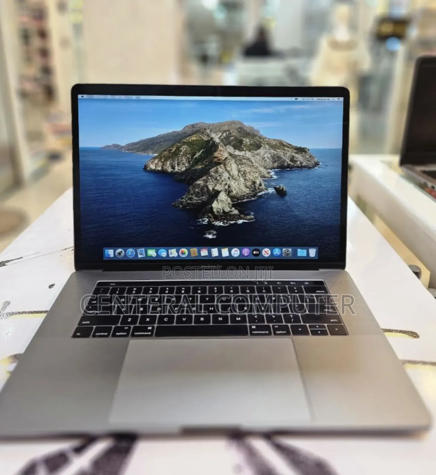 Laptop Apple MacBook Pro 2017 16GB Intel Core I7 SSD 512GB