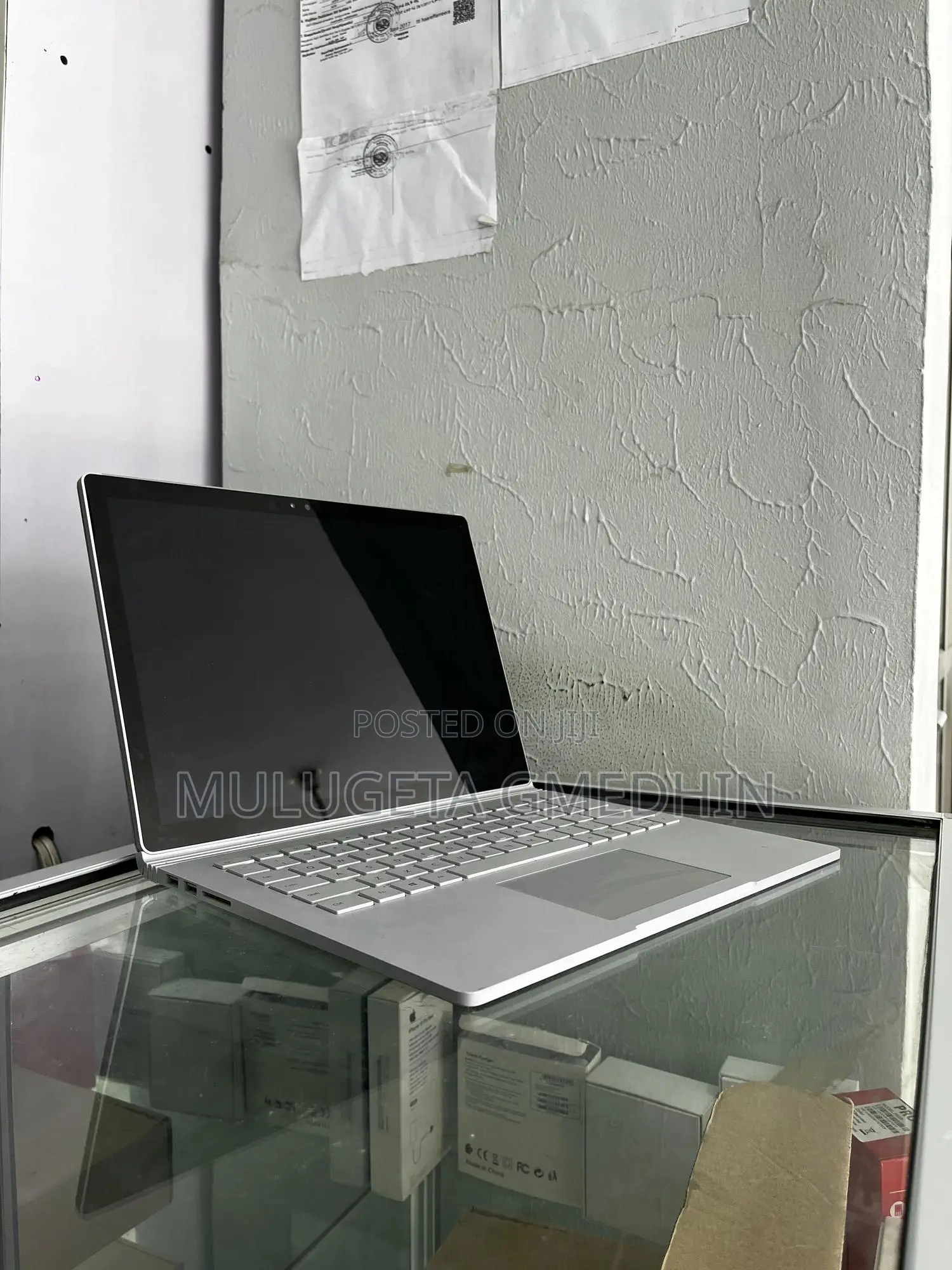 New Laptop Microsoft Surface 8GB Intel Core I5 SSD 256GB