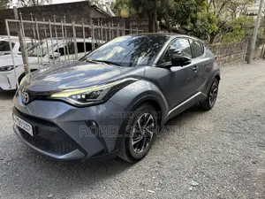 Toyota C-HR 2021 Blue