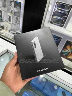Photo - New Samsung Galaxy Z Fold6 256 GB Gray