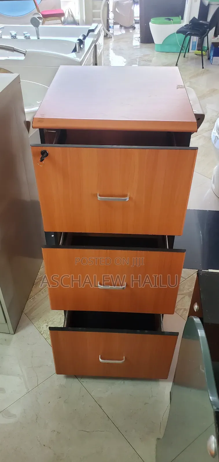 Modern Office File Shelf
ዘመናዊ
የቢሮ ሼልፍ